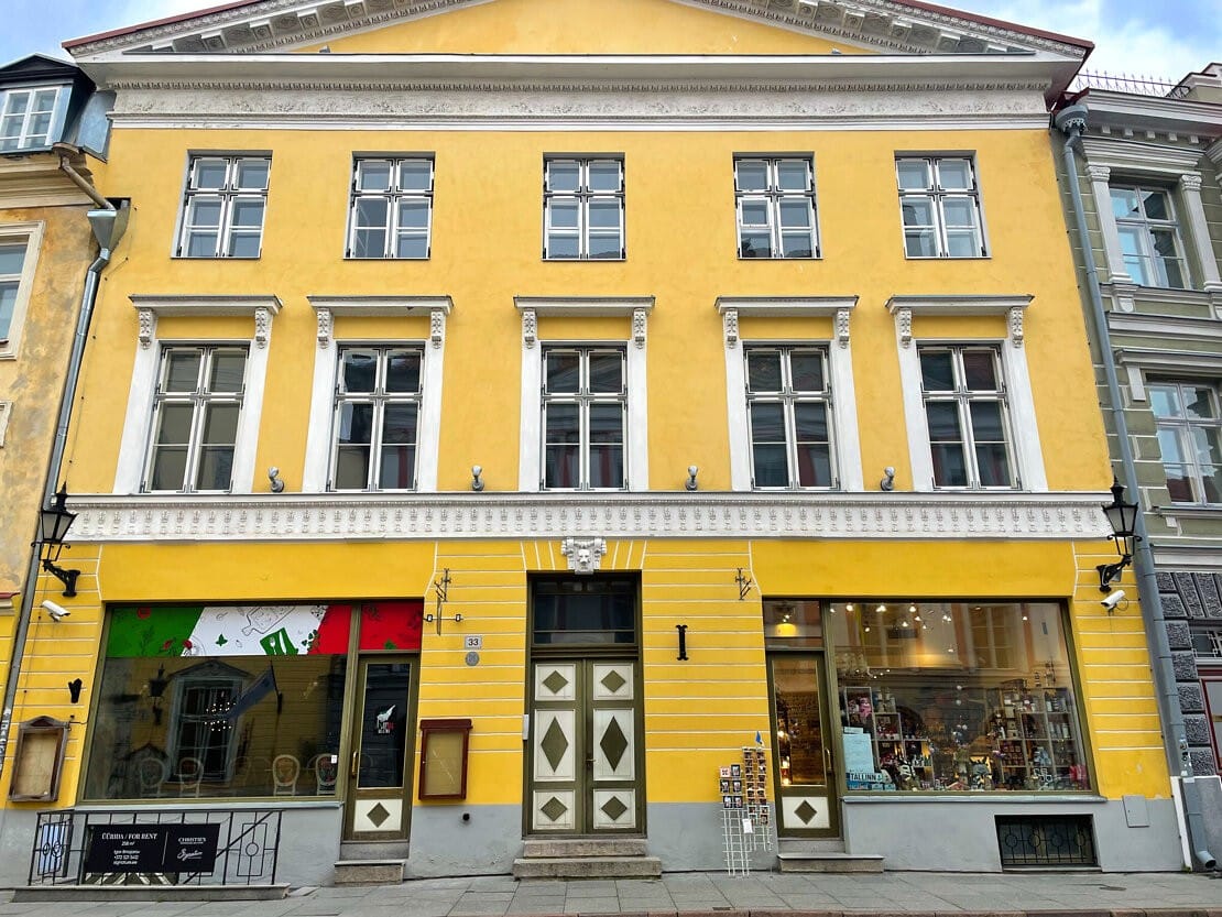 Pikk Street 33 building