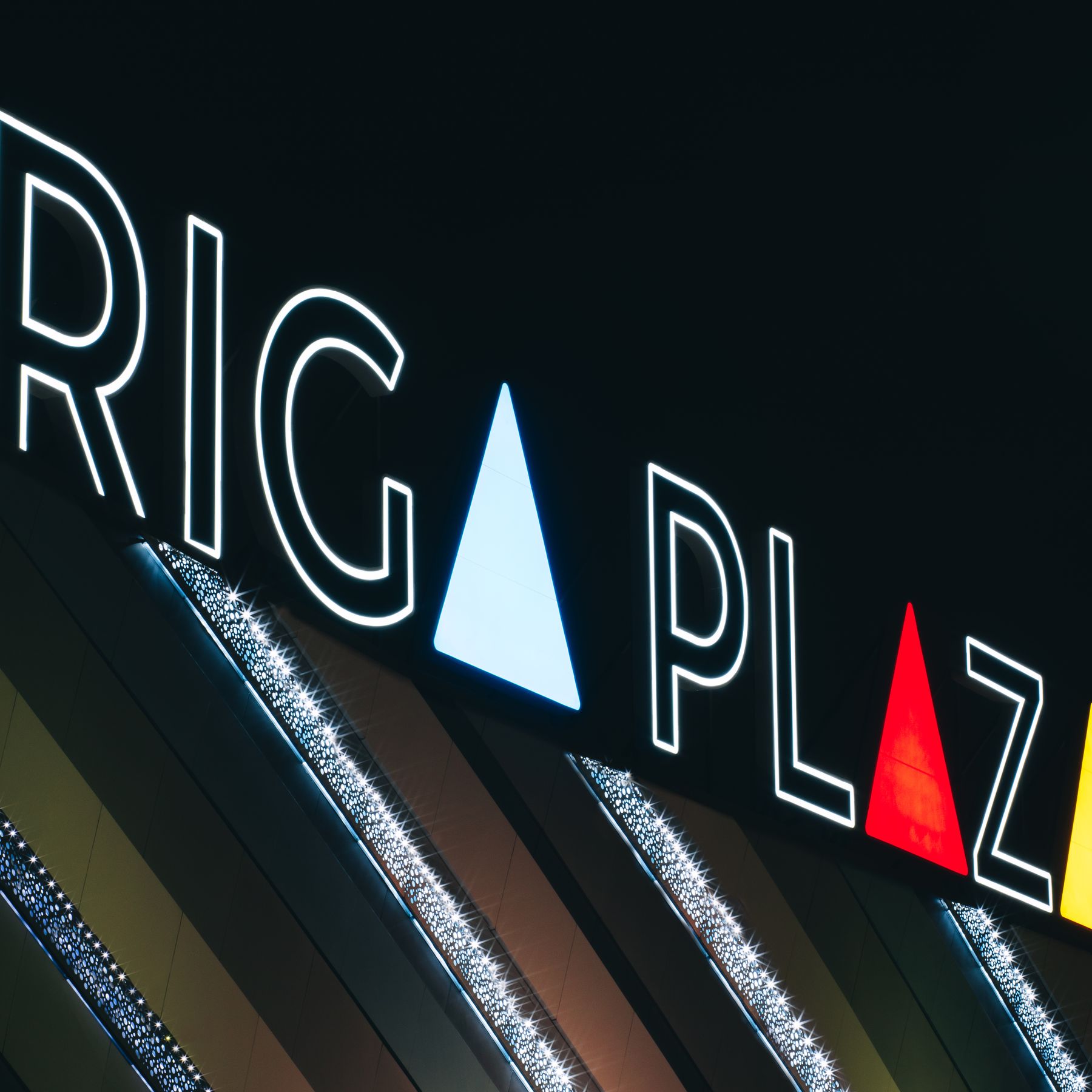 shopping and entertainment centre Riga Plaza redevelopment - CPB Projects